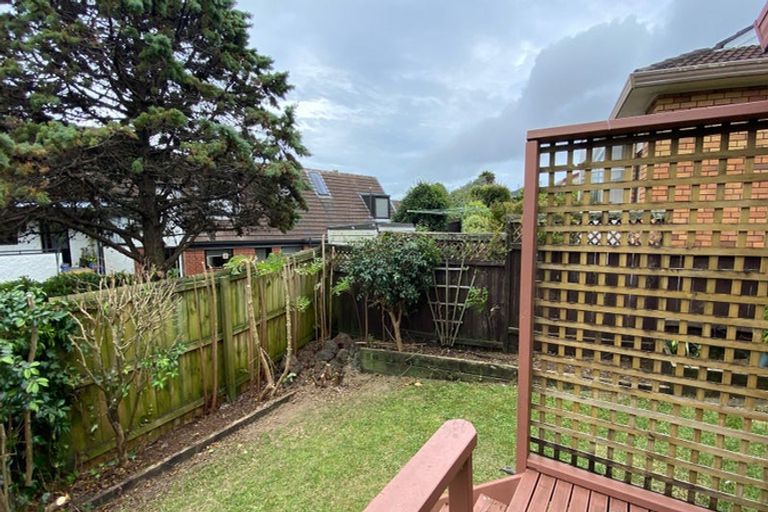 Photo of property in 2/79 Aberfeldy Avenue, Highland Park, Auckland, 2010