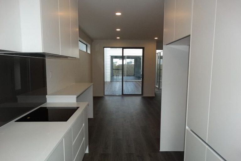 Photo of property in 5 Pihoihoi Place, Hobsonville, Auckland, 0616