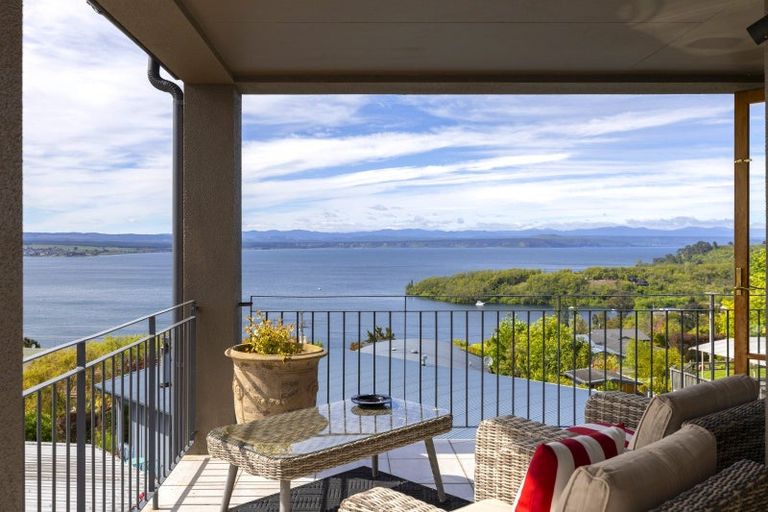 Photo of property in 2/41 Mapara Road, Acacia Bay, Taupo, 3385