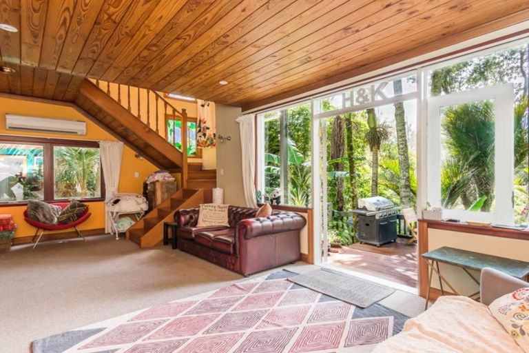 Photo of property in 36 Paturoa Road, Titirangi, Auckland, 0604