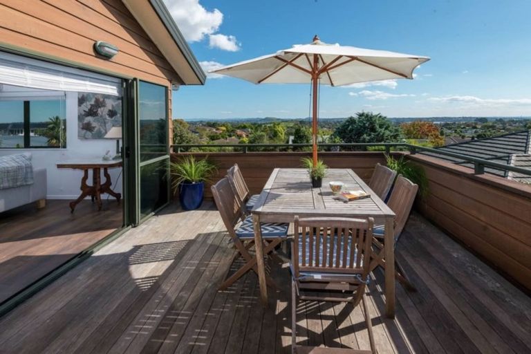 Photo of property in 1 Luana Way, Bucklands Beach, Auckland, 2014