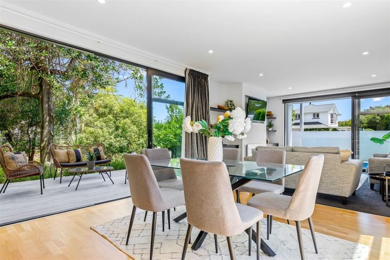 Photo of property in 62 Straven Road, Fendalton, Christchurch, 8014