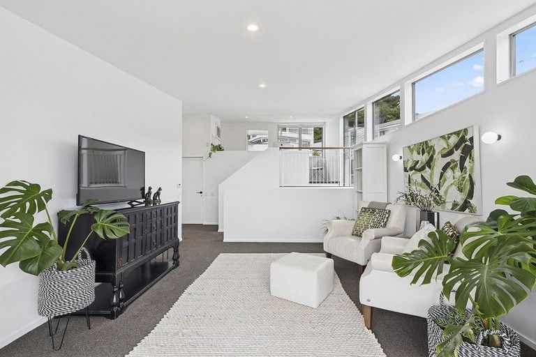 Photo of property in 32 Mantell Street, Seatoun, Wellington, 6022
