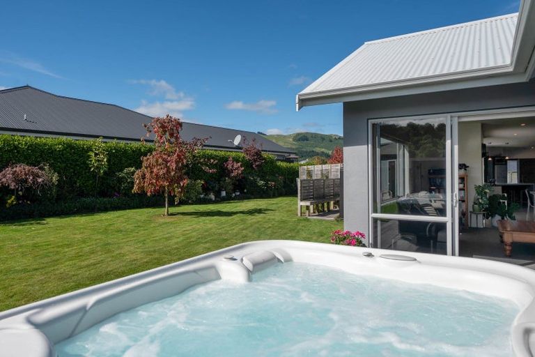 Photo of property in 60 Montgomery Crescent, Kinloch, Taupo, 3377