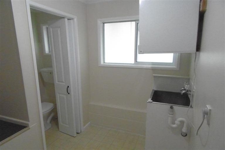 Photo of property in 35c Clearmont Crescent, Blagdon, New Plymouth, 4310