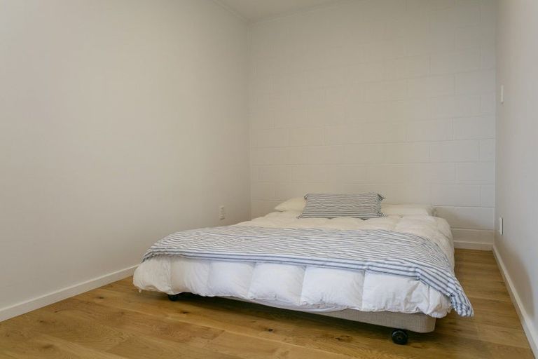 Photo of property in 21 Waiparemo Crescent, Pukawa Bay, Turangi, 3381