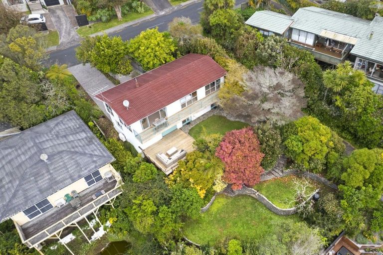 Photo of property in 12 Mcdowell Crescent, Hillcrest, Auckland, 0627