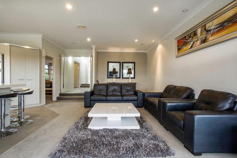 Photo of property in 9 Corsica Way, Karaka, Papakura, 2113