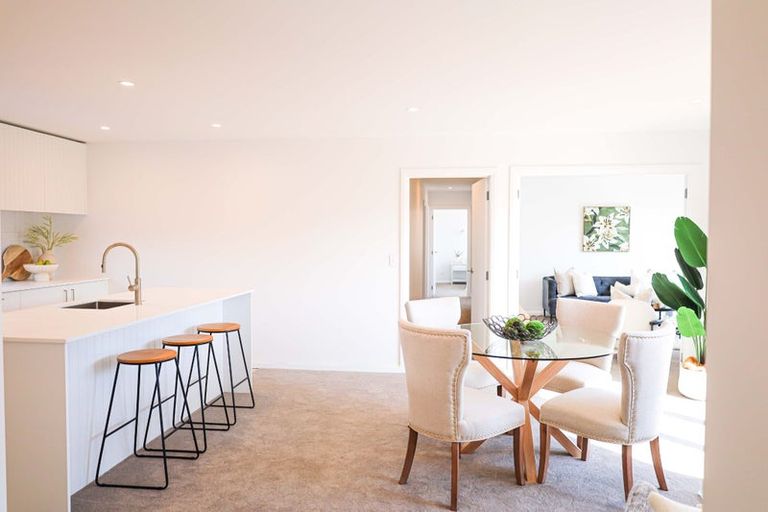 Photo of property in 6 Samuel Place, Terrace End, Palmerston North, 4410