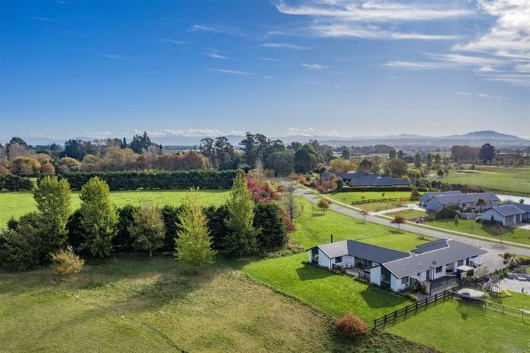 Photo of property in 8 Te Haunui Lane, Pegasus, 7612