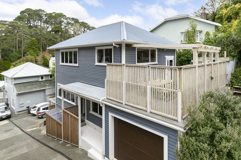 Photo of property in 14b Glenmore Street, Thorndon, Wellington, 6011