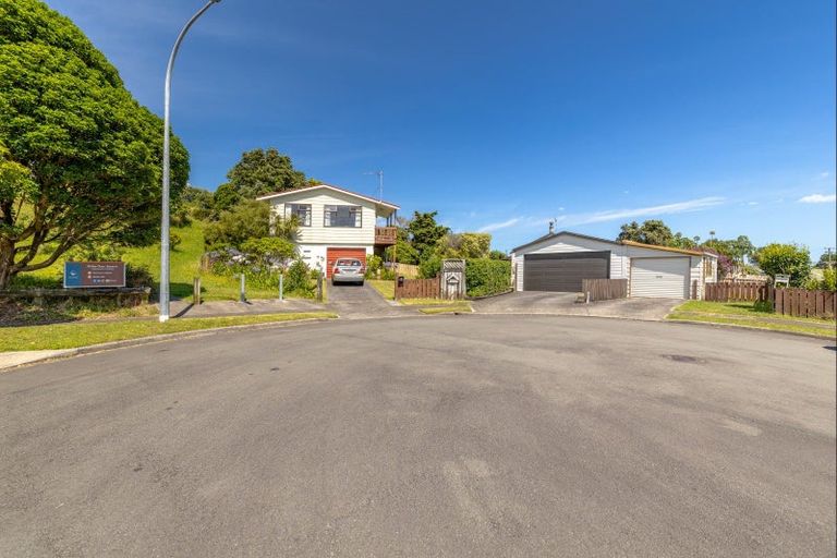 Photo of property in 6 Milne Place, Merrilands, New Plymouth, 4312
