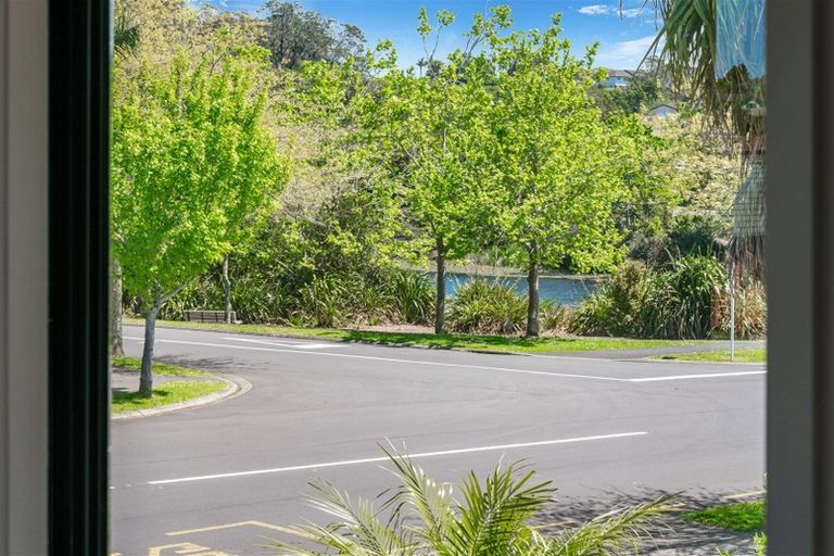 Photo of property in 39 Lake Panorama Drive, Henderson, Auckland, 0612