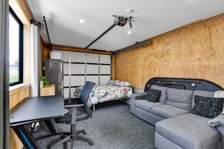 Photo of property in 93e Clemow Road, Fitzroy, New Plymouth, 4312