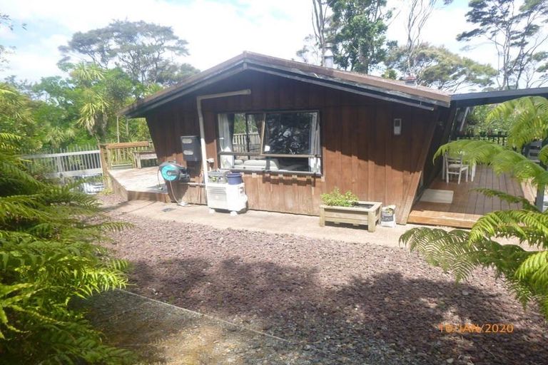 Photo of property in 43 Birdwood Road, Swanson, Auckland, 0612