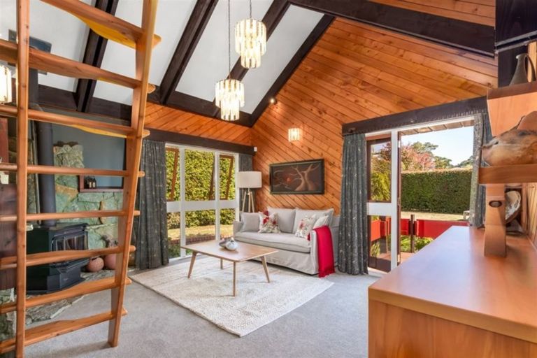 Photo of property in 62 Muriwai Road, Waimauku, 0812