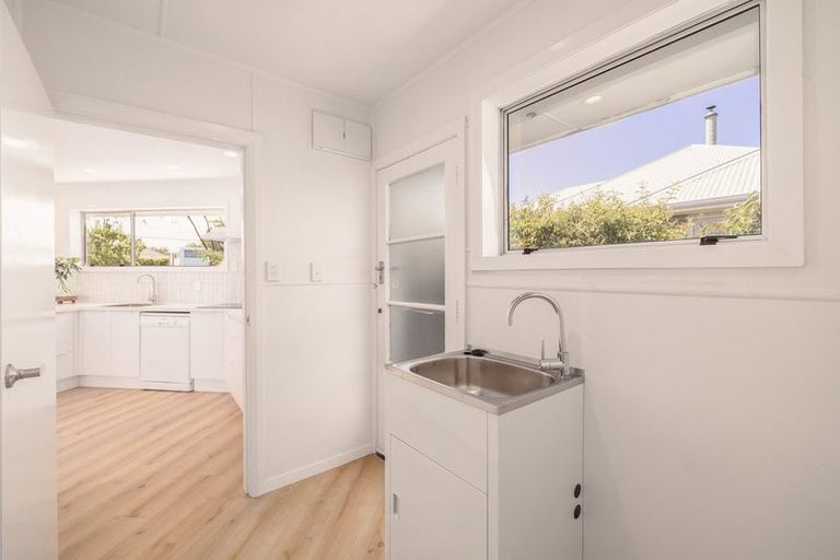 Photo of property in 33 Brabourne Street, Hillsborough, Christchurch, 8022