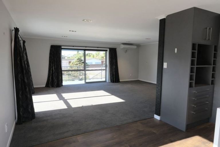 Photo of property in 18 Moloney Terrace, Pukekohe, 2120
