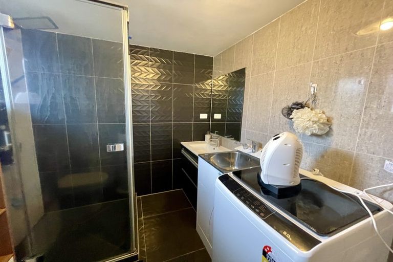 Photo of property in 34 Wattle Street, New Lynn, Auckland, 0600