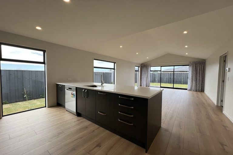 Photo of property in 119 Skibbereen Drive, Halswell, 8025