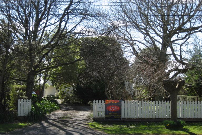 Photo of property in 16 Bond Street, Marton, 4710