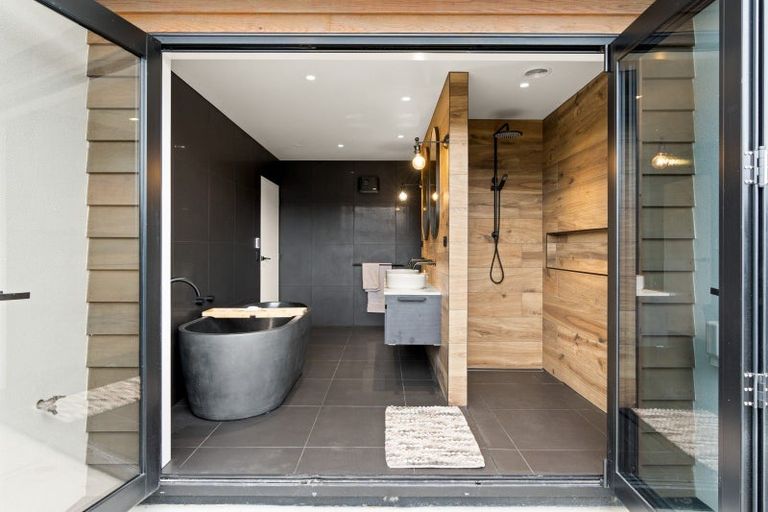 Photo of property in 11 Three Kings Court, Outram, 9019