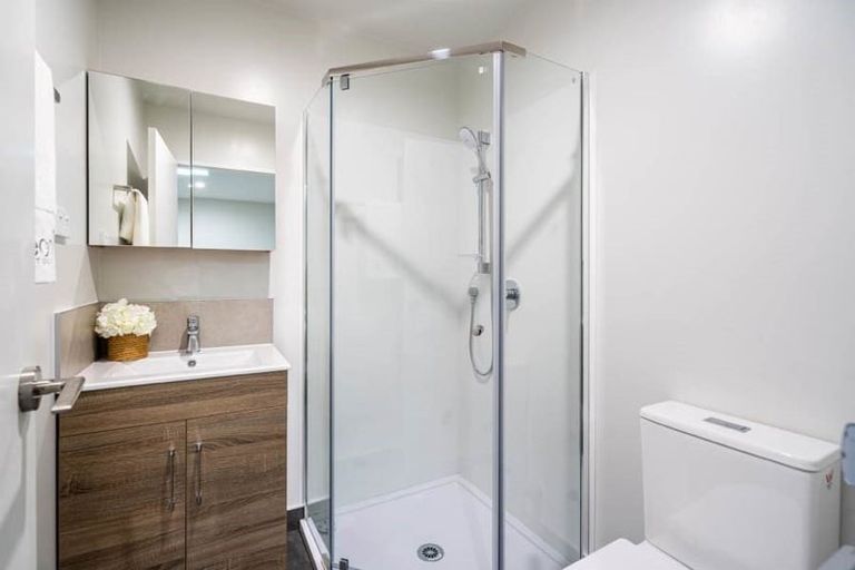 Photo of property in 198 Forrest Hill Road, Forrest Hill, Auckland, 0620