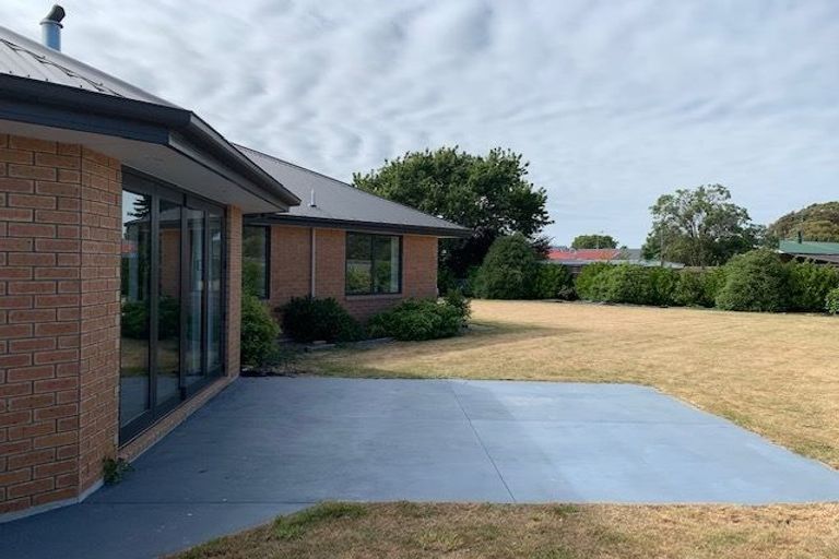 Photo of property in 4 Dundee Close, Darfield, 7510