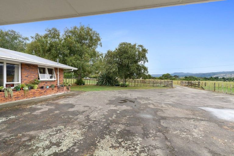 Photo of property in 194 Muhunoa Road East, Ohau, Levin, 5570