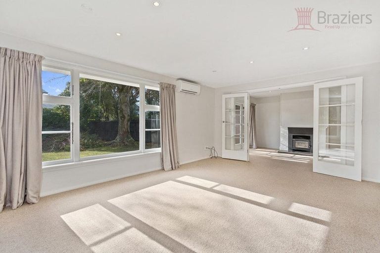 Photo of property in 33a Garreg Road, Fendalton, Christchurch, 8052