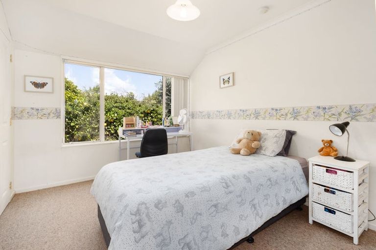 Photo of property in 28 Harry Shaw Way, Raumati South, Paraparaumu, 5032