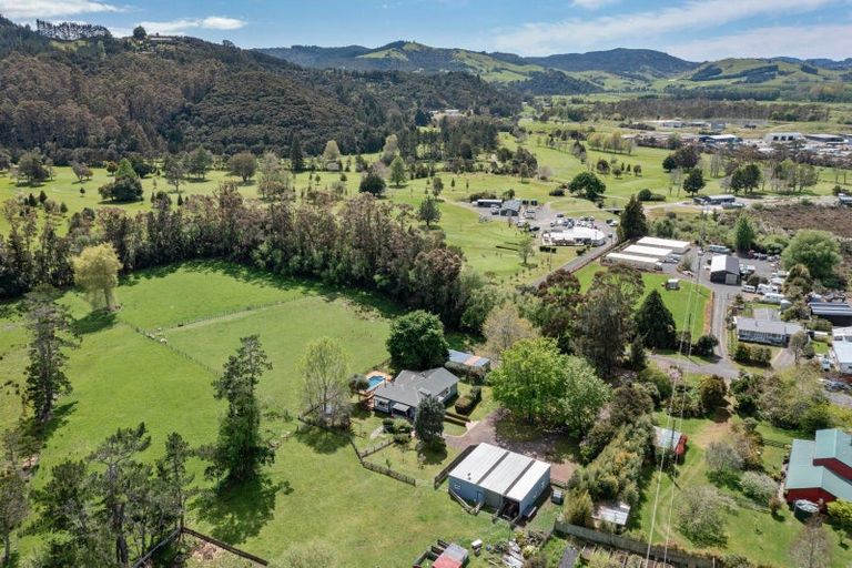 Photo of property in 11 Golf Road, Whitianga, 3591