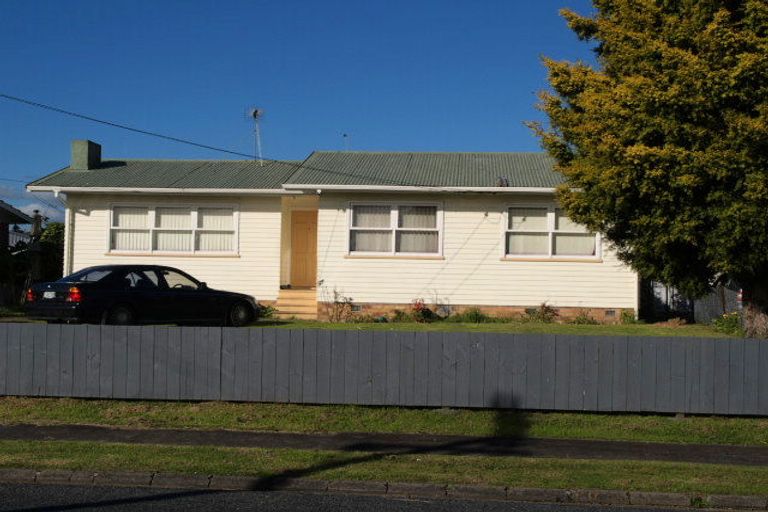 Photo of property in 32 Cheviot Street, Mangere East, Auckland, 2024