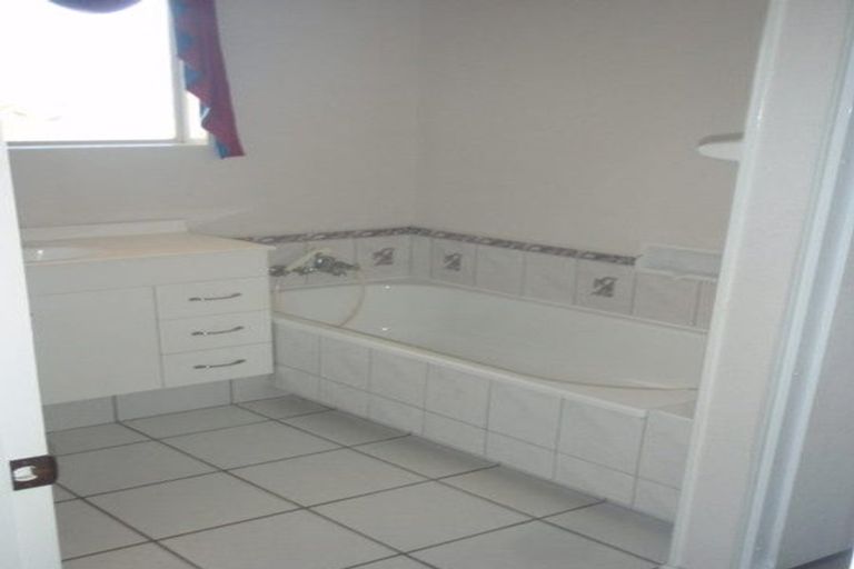 Photo of property in 615 Avenue Road West, Saint Leonards, Hastings, 4120