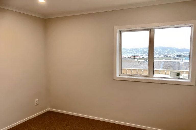 Photo of property in 7a Rahui Street, Strathmore Park, Wellington, 6022