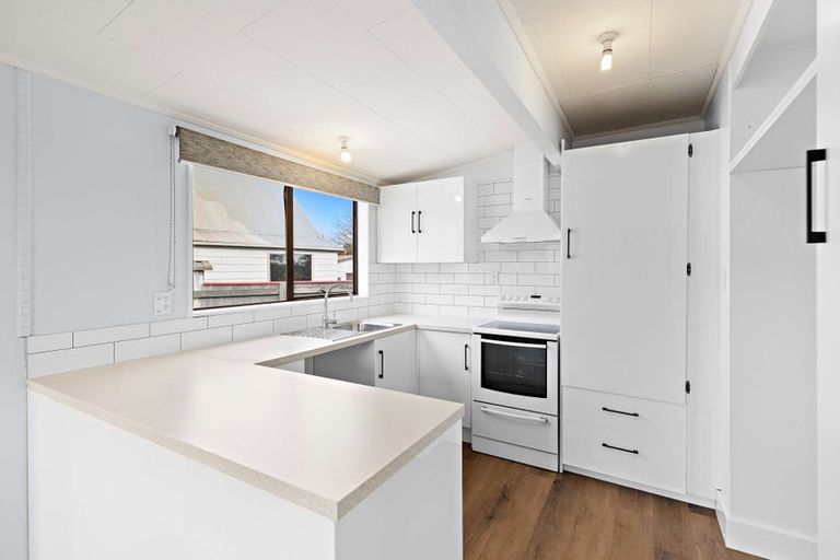 Photo of property in 64 Rhodes Drive, Kelvin Grove, Palmerston North, 4414
