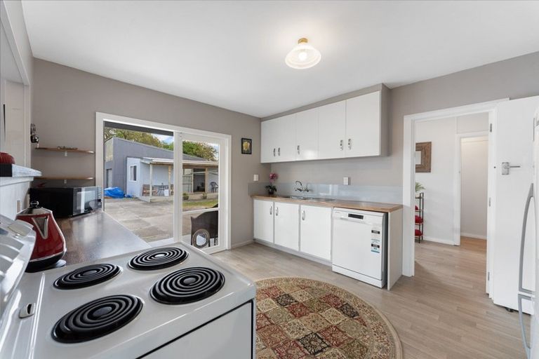 Photo of property in 18 Campbell Road, Bunnythorpe, Palmerston North, 4481