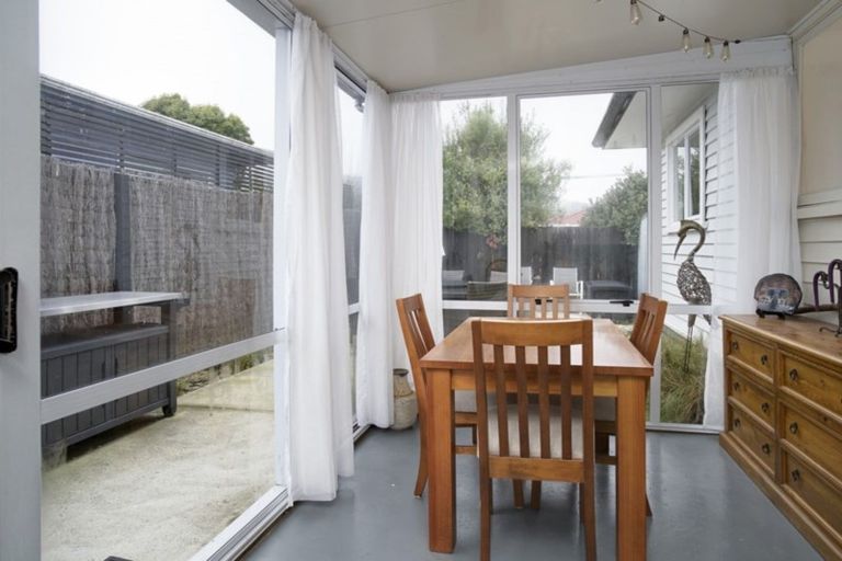 Photo of property in 1/62 Parkers Road, Tahunanui, Nelson, 7011