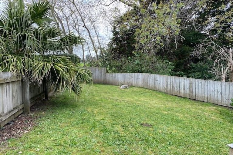 Photo of property in 30 Leaver Place, Weymouth, Auckland, 2103