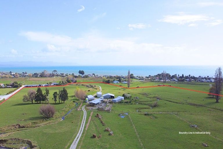 Photo of property in 706 Abel Tasman Drive, Clifton, Takaka, 7183