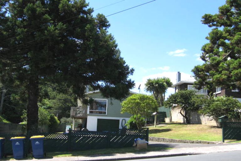 Photo of property in 92 Eskdale Road, Birkdale, Auckland, 0626