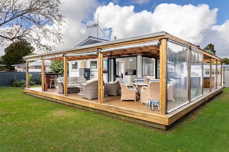 Photo of property in 40a Highbury Drive, Levin, 5510