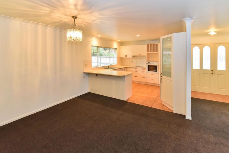 Photo of property in 8a Beach Road, Pahurehure, Papakura, 2113