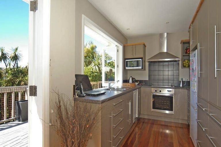 Photo of property in 30 Spencer Street, Crofton Downs, Wellington, 6035