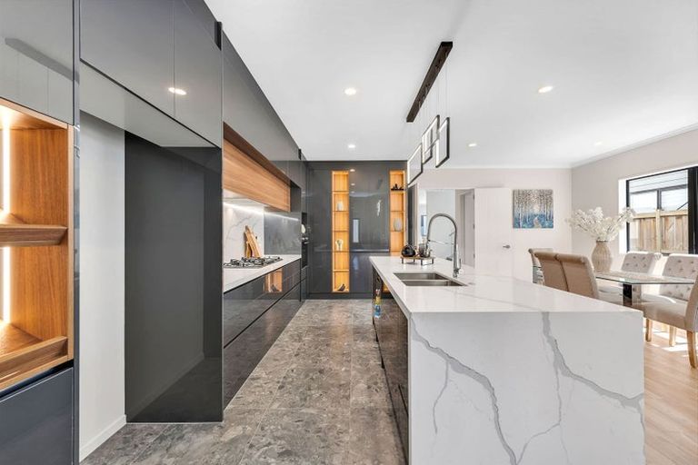 Photo of property in 54 Hikuawa Road, Flat Bush, Auckland, 2019