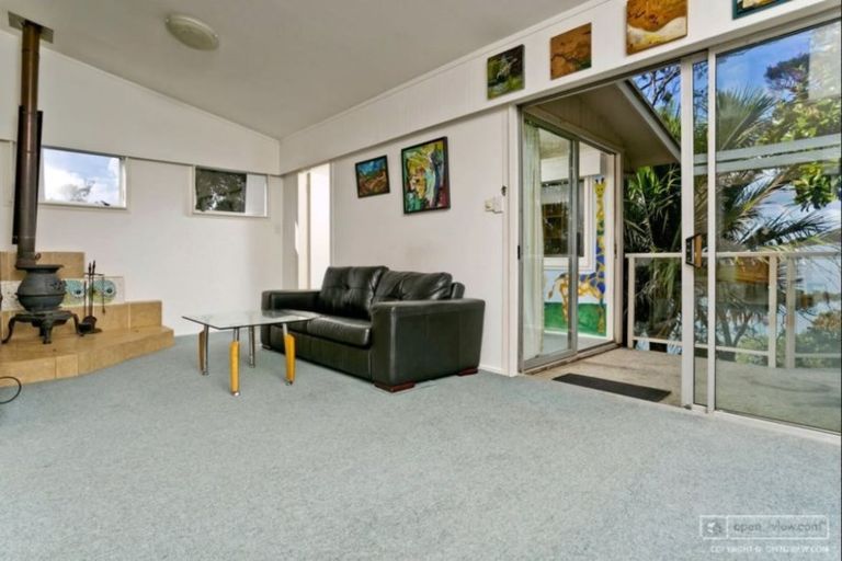 Photo of property in 124 Aeroview Drive, Beach Haven, Auckland, 0626