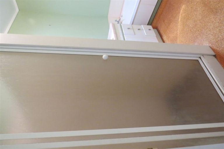 Photo of property in 6 Highbury Drive, Levin, 5510