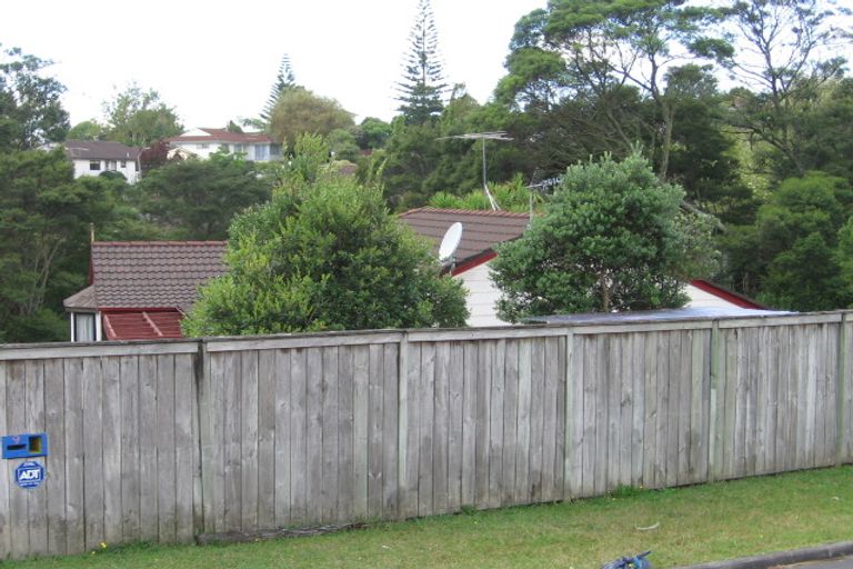 Photo of property in 9 Luxor Place, Massey, Auckland, 0614