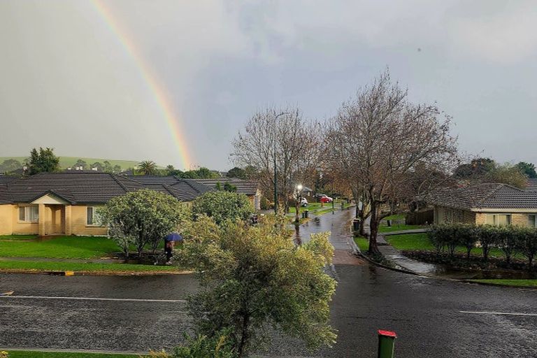 Photo of property in 11/2 Armoy Drive, East Tamaki, Auckland, 2016