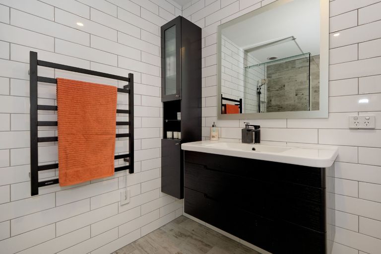 Photo of property in 53a Onedin Place, Titirangi, Auckland, 0604